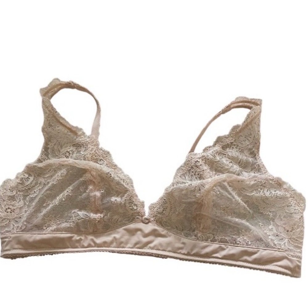 Wacoal Elegant Lace Bralette in Cream size 38